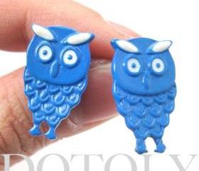 Cute Owl Bird Animal Feather Stud Earrings in Blue