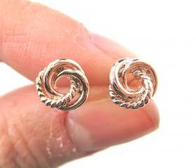 Small Three Connected Round Rope Link Knot Stud Earrings in Rose Gold