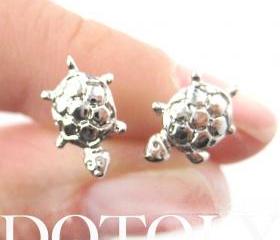 Small Turtle Tortoise Sea Animal Stud Earrings in Silver