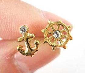 Small Anchor and Wheel Nautical Stud Earrings in Gold