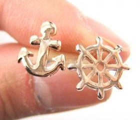 Small Anchor and Wheel Nautical Stud Earrings in Rose Gold
